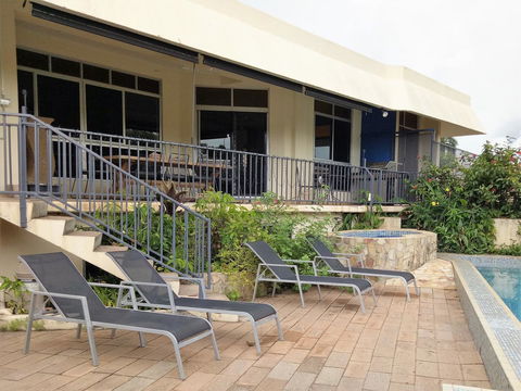 Arafura Blue - Kalgoorlie Accommodation 25
