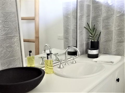 Arafura Blue - Kalgoorlie Accommodation 19