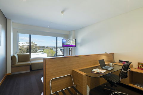 Crowne Plaza Canberra, An IHG Hotel - Kalgoorlie Accommodation 15