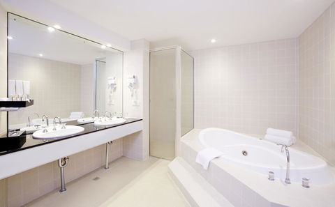 Crowne Plaza Canberra, An IHG Hotel - Kalgoorlie Accommodation 20