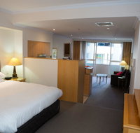 Bond 215 - Kalgoorlie Accommodation