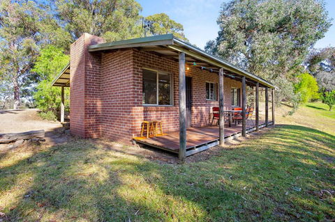 Braeside Cabin Three - Parsonsia - Kalgoorlie Accommodation 0