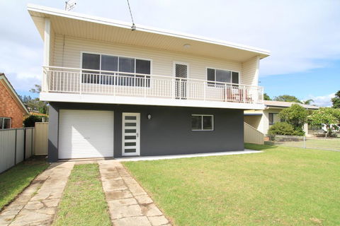 Bright And Breezy - Kalgoorlie Accommodation 1