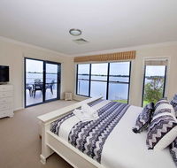 Brookwater- Waterfront on Lake Mulwala - Kalgoorlie Accommodation