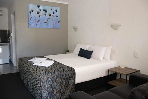 Bundaberg Spanish Motor Inn - Kalgoorlie Accommodation 1