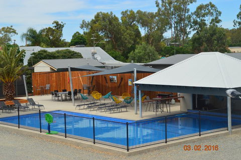 Bundalong Villas - Kalgoorlie Accommodation 0