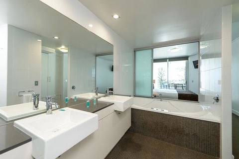 C Bargara Resort - Kalgoorlie Accommodation 2