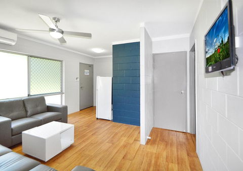 Cairns Adventure Lodge - Includes All Meals Served In The Dining Hall - Kalgoorlie Accommodation 1