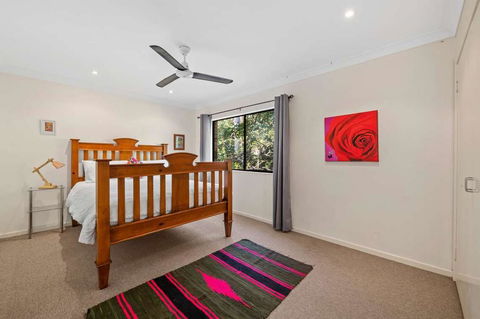 CALOUNDRA Stay - Kalgoorlie Accommodation 0