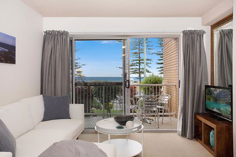 Camden House #2 - Kalgoorlie Accommodation 0