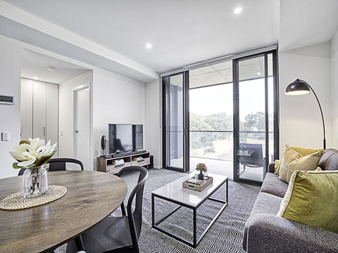 CANBERRA CHIC-hosted By:L'Abode Accommodation - Kalgoorlie Accommodation 2