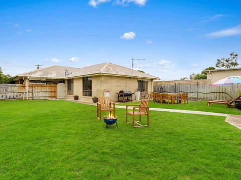 CAPEL Family Home, Large Yard, Close To Beach - Kalgoorlie Accommodation 0