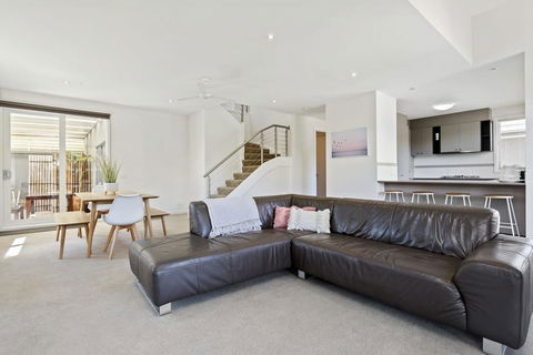 CAPEL'S REST - CAPEL SOUND - Kalgoorlie Accommodation 3