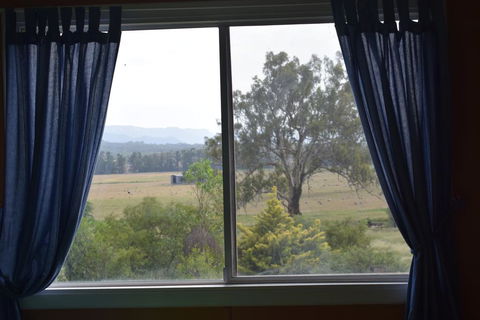 Capertee Valley Farmstays: Glenbrook Cottage - Kalgoorlie Accommodation 2