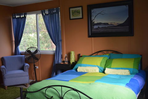 Capertee Valley Farmstays: Glenbrook Cottage - Kalgoorlie Accommodation 1