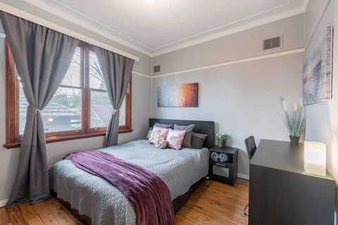 Carramar CozyHome 1minStation 5Bdrms1.5bathSleeps8 - Kalgoorlie Accommodation 3