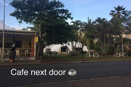 Casablanca Dome Trinity Beach - Kalgoorlie Accommodation 1