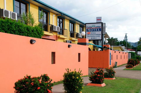 Cedar Lodge Motel - Kalgoorlie Accommodation 0