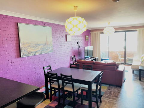 Central Park 14 - Centrally Located With Views To The Mountains - Kalgoorlie Accommodation 2