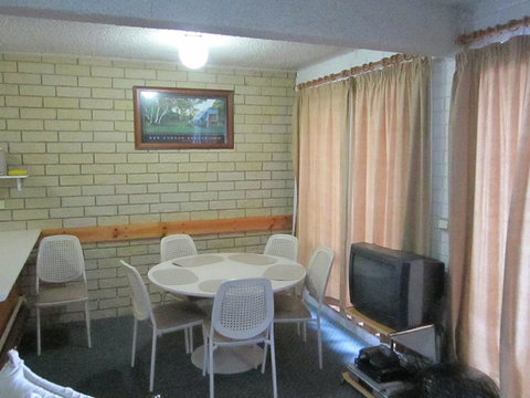 Central Park Apartment 2 - Kalgoorlie Accommodation 3