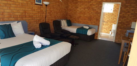 Centrepoint Motel Deniliquin - Kalgoorlie Accommodation 0