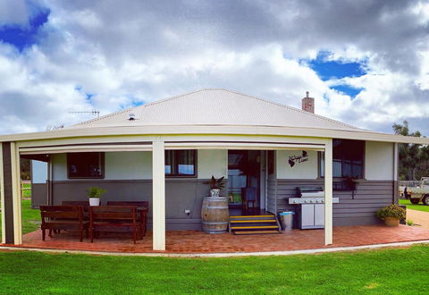 Chesterfarm And Stables - Kalgoorlie Accommodation 3
