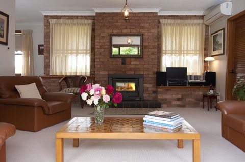 Clifton Gardens B&B - Kalgoorlie Accommodation 2