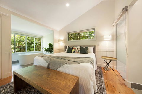 Clouds Montville - Kalgoorlie Accommodation 0