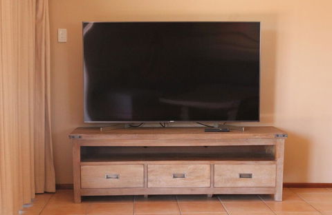 Colonial Court Beachfront Motel & Holiday Stay - Kalgoorlie Accommodation 1