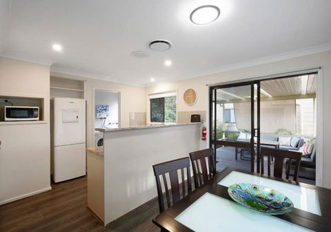 Convenient Location, Close To Tuggerah Lake - Kalgoorlie Accommodation 1