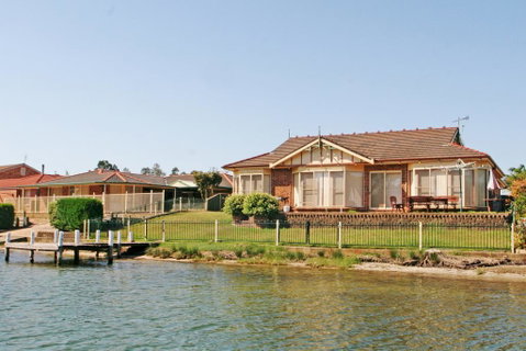 Cormorant Waterfront Home - Kalgoorlie Accommodation 3
