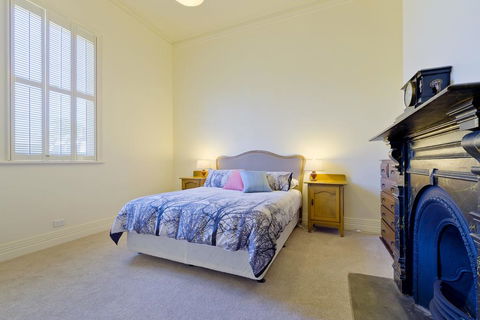 Corvah House - Kalgoorlie Accommodation 2