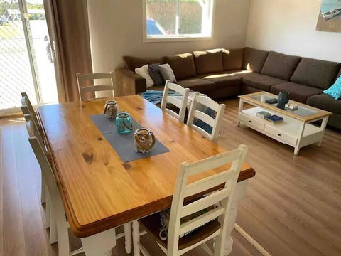 Cosy Cottage - Kalgoorlie Accommodation 0