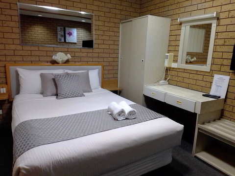 Country Home Motor Inn - Kalgoorlie Accommodation 0