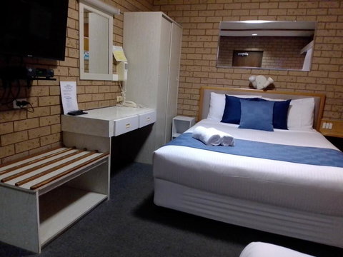Country Home Motor Inn - Kalgoorlie Accommodation 3