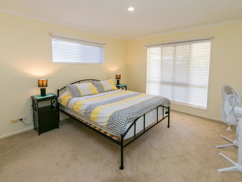 Cozy Family Holiday House - Kalgoorlie Accommodation 1