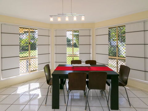 Cozy Family Holiday House - Kalgoorlie Accommodation 2