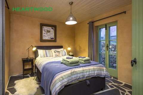 Crafers Cottages - Kalgoorlie Accommodation 2