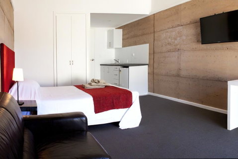 Crossroads Ecomotel - Kalgoorlie Accommodation 1