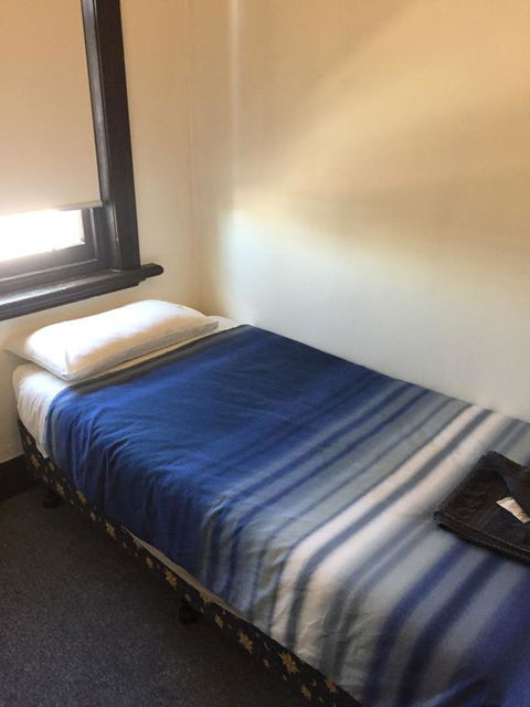 Crown Inn Hotel - Kalgoorlie Accommodation 3