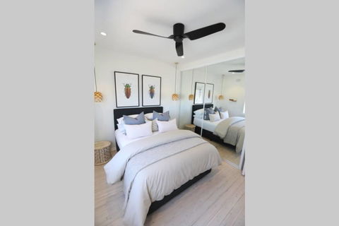 D'Luxe Designer Den Bondi-Ocean View Apartment - Kalgoorlie Accommodation 2