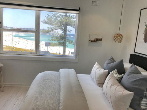 D'Luxe Designer Den Bondi-Ocean View Apartment - Kalgoorlie Accommodation 0