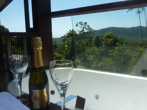 Daintree Holiday Homes - Yurara - Kalgoorlie Accommodation 3