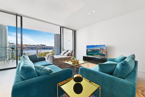 Darling Harbour Waterfront Luxury Apartment - Kalgoorlie Accommodation 0