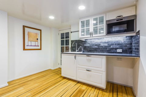 Darling Suite - Newly Renovated, On The River Access To The Tan, South Yarra Station Or Chapel St - Kalgoorlie Accommodation 3