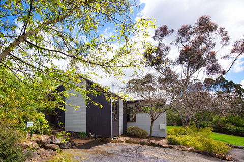 Daylesford Spa Villa 6 - Kalgoorlie Accommodation 1