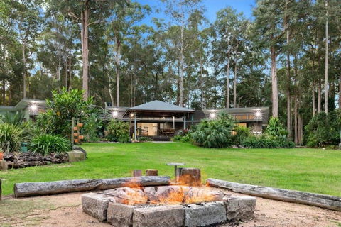 De Zen - Aussie World Holiday Group Venue - Kalgoorlie Accommodation 0