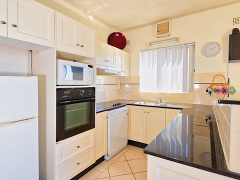 Debra Court 5 - Kalgoorlie Accommodation 2
