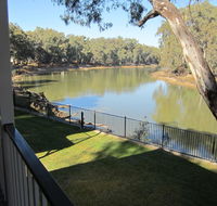 Discovery Parks - Maidens Inn Moama - Kalgoorlie Accommodation