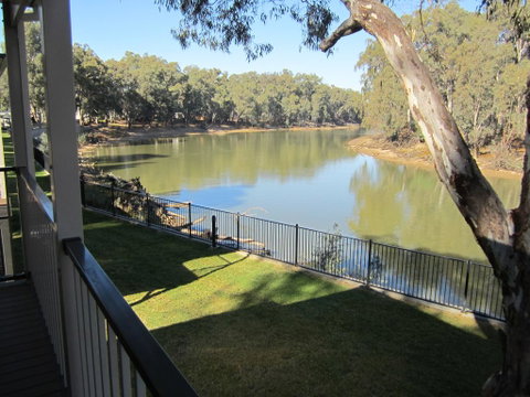 Discovery Parks - Maidens Inn, Moama - Kalgoorlie Accommodation 0